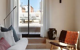 C211 Barcelona Apartments